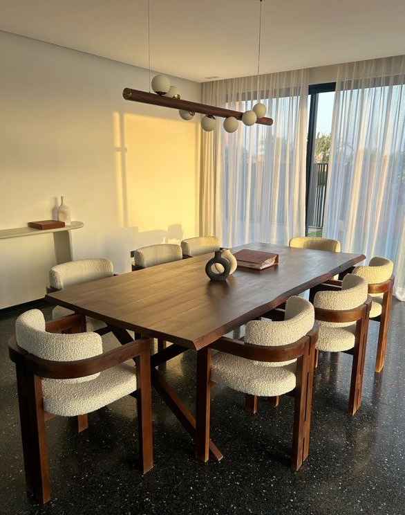 AMO CHAIR