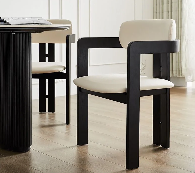 AMO CHAIR